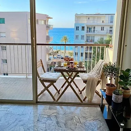 T4, Vue Mer, Parking